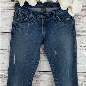 🌹🗯 DISTRESSED BOOT CUT JEANS 👖